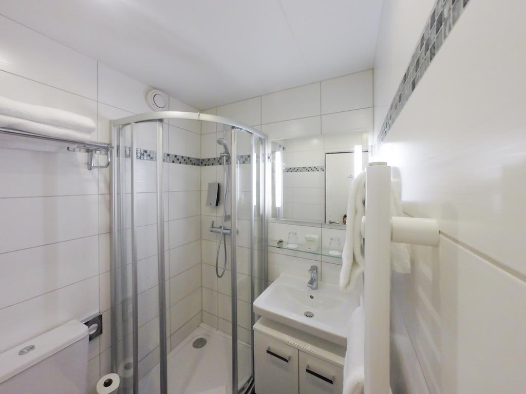 Chambre Lit Queen-Size avec Balcon