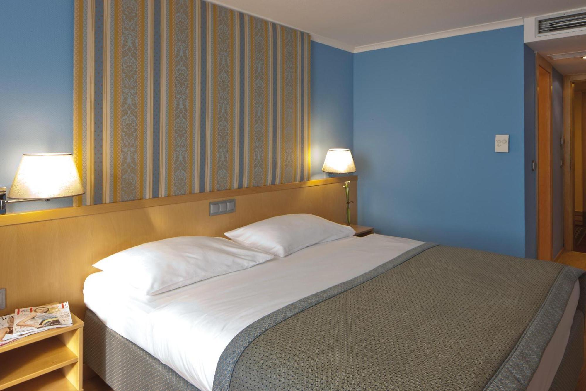 Chambre Lits Jumeaux pour Personnes à Mobilité Réduite