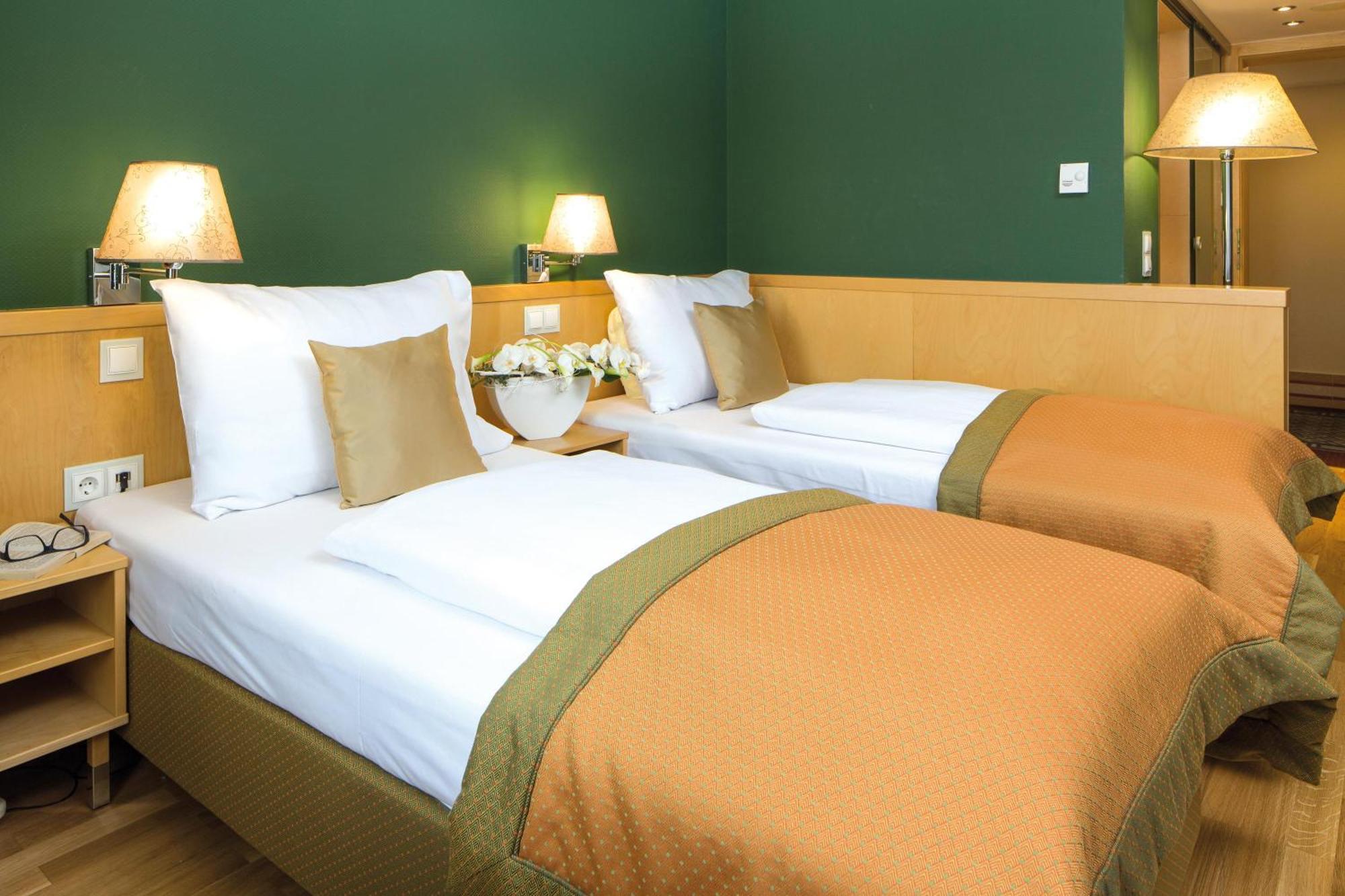 Chambre Lits Jumeaux Classique avec Lit d'Appoint