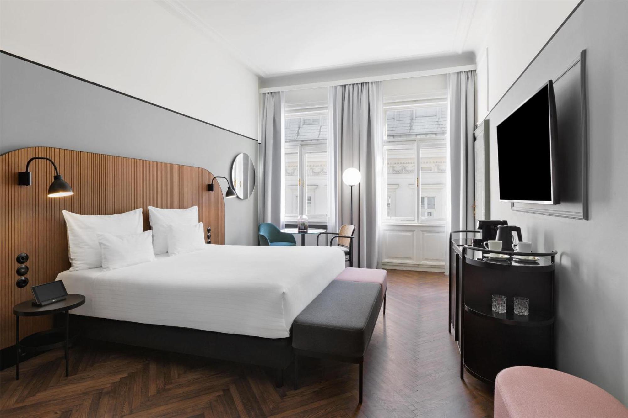 Superior King Room