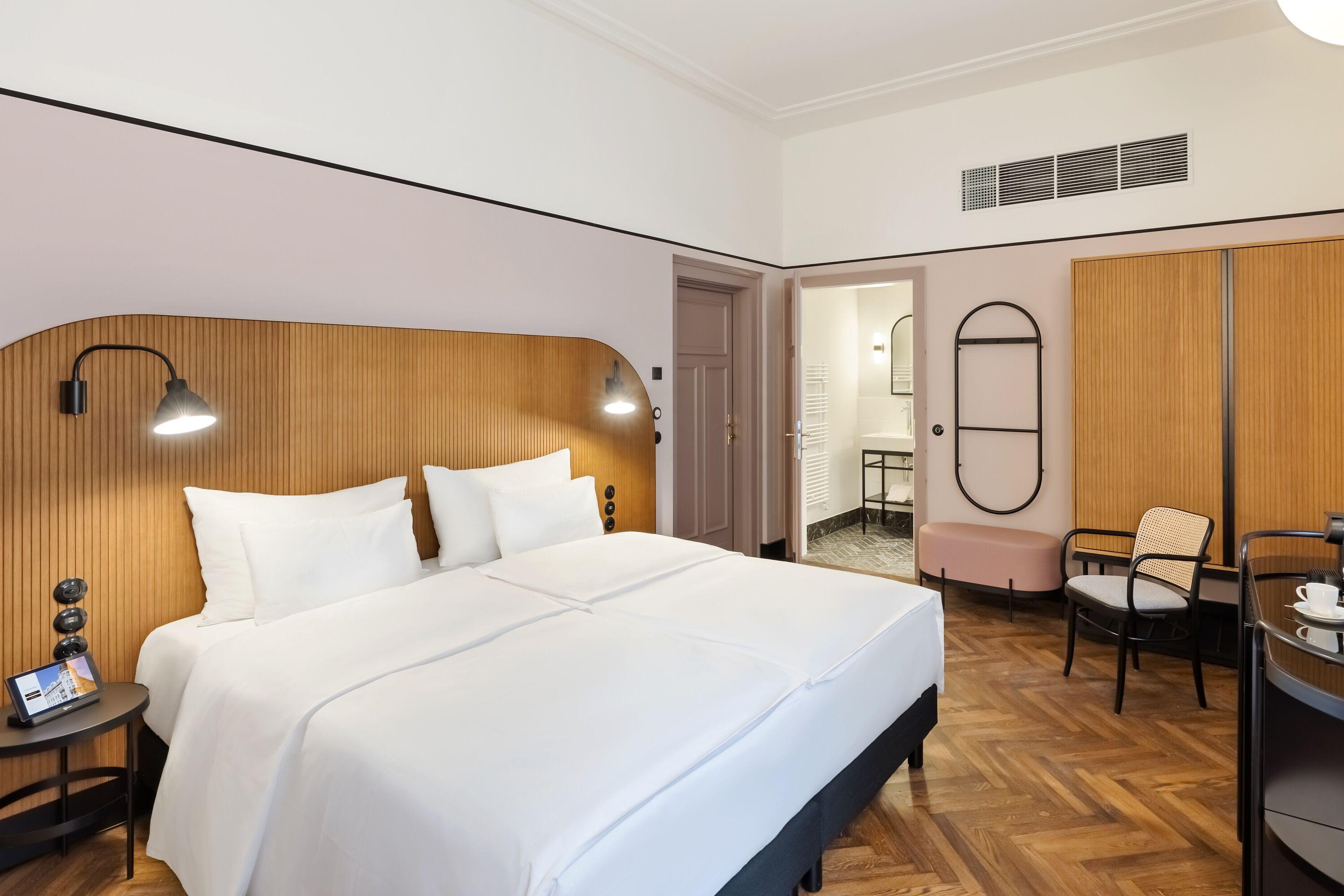 Superior King Room