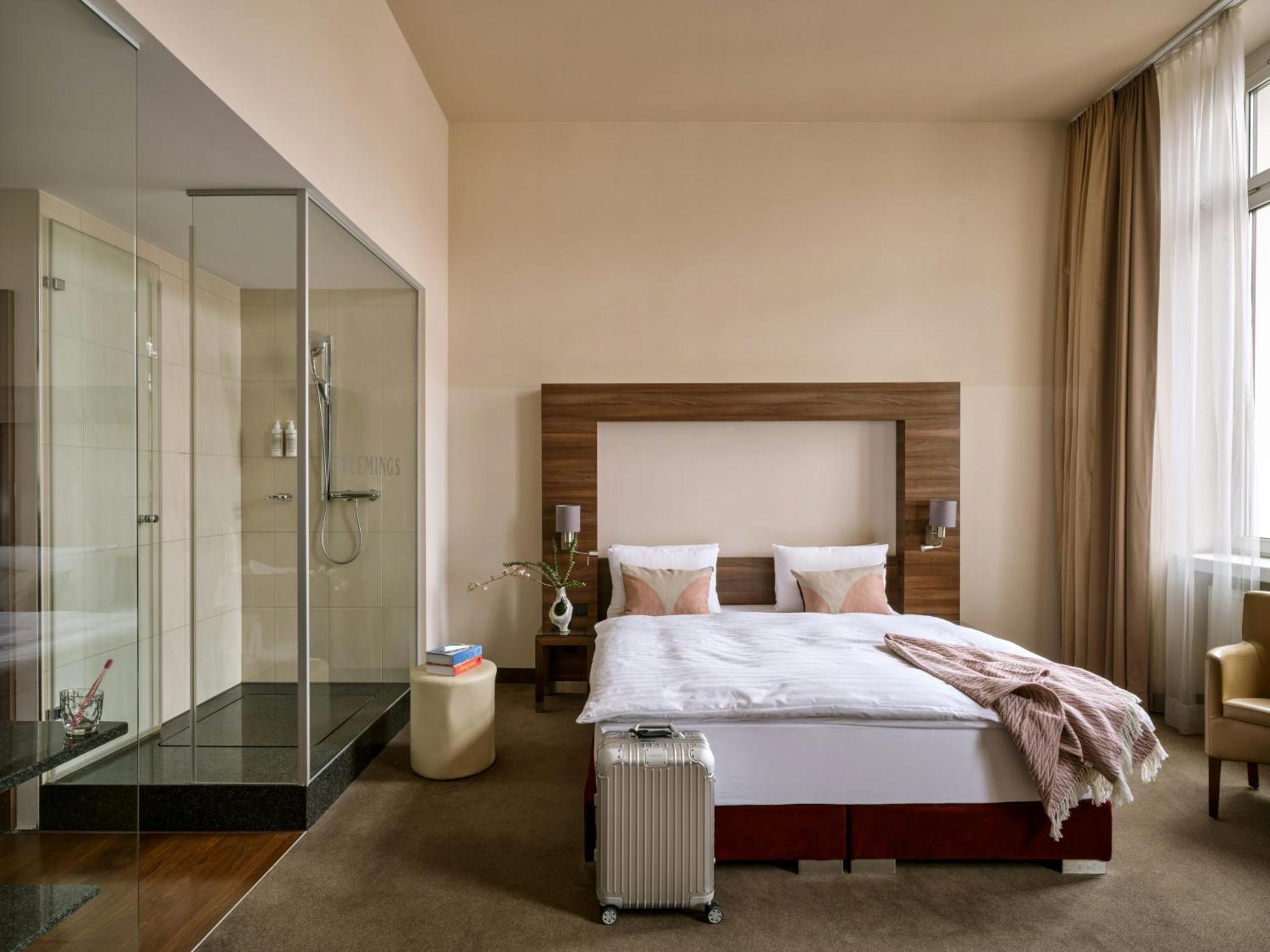 Superior Queen Room,1758547632:JPEG