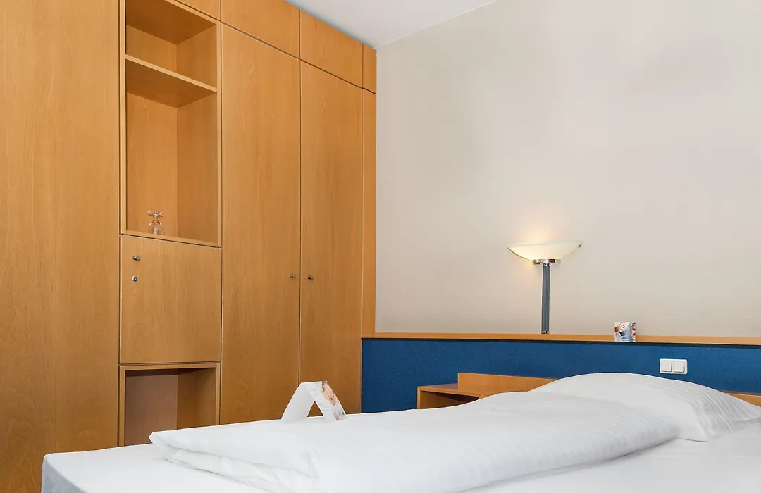 Novum Hotel Kavalier-1