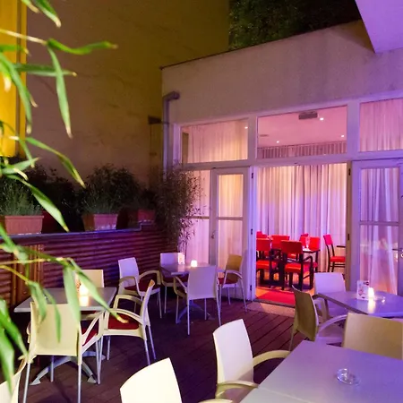 Hotel Boltzmann-2