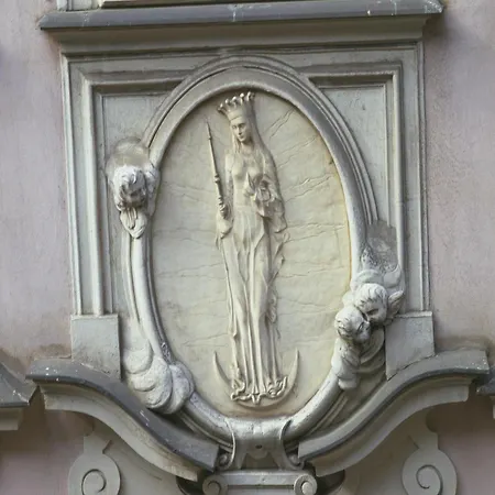 Schlosshotel Roemischer Kaiser-2